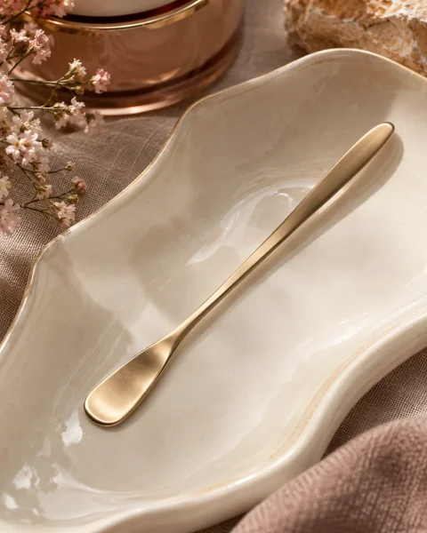 Spatule Précise : photographie générée par IA, produit fictif non contractuel.